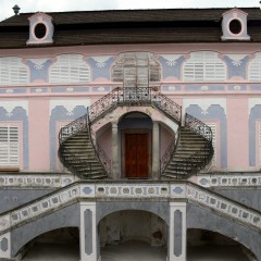 Tourist site (mansion / villa / palace) source: Wikimedia Commons