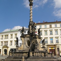 Tourist site (plague / Marian / Holy Trinity Column) source: Wikimedia Commons