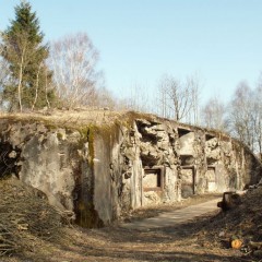 Toeristische attractiviteit (militair monument, ondergrondse ruimten, museum) bron: Artilleriefort Hůrka