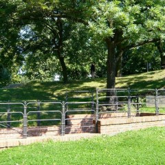 Tourist site (gallery, sight-seeing location, city fortification, archaeological monument, museum, cellar) source: Vyšehrad - fortress