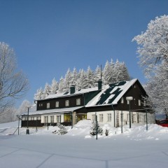 Huisvestingsinstelling bron: Chata (huisje) Alma