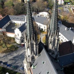 Tourist site (gallery, church, religious monument, museum, cellar) source: Wikimedia Commons