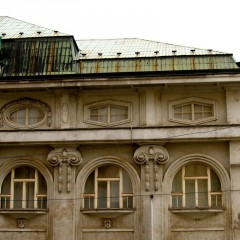 Tourist site (gallery, church, religious monument, museum, cellar) source: Wikimedia Commons