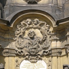 Tourist site (plague / Marian / Holy Trinity Column) source: Wikimedia Commons