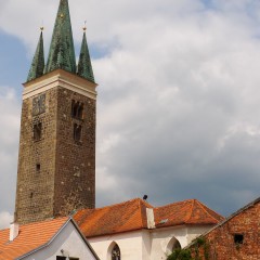 Tourist site (church) source: Wikimedia Commons