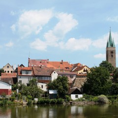 Tourist site (church) source: Wikimedia Commons