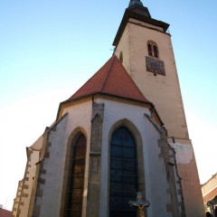 Tourist site (church) source: Wikimedia Commons