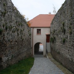 Tourist site (chateau, museum) source: Wikimedia Commons