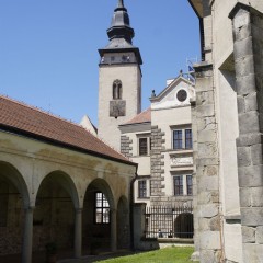 Tourist site (church) source: Wikimedia Commons