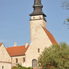 Tourist site (church) source: Wikimedia Commons