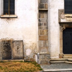 Tourist site (church) source: Wikimedia Commons