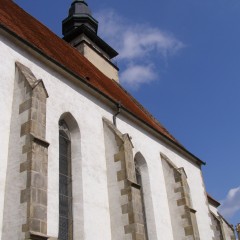 Tourist site (church) source: Wikimedia Commons