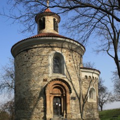 Tourist site (religious monument, church) source: Wikimedia Commons