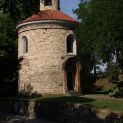 Tourist site (religious monument, church) source: Wikimedia Commons