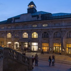 Tourist site (gallery, sight-seeing location, museum) source: Wikimedia Commons