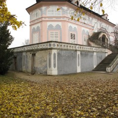 Tourist site (mansion / villa / palace) source: Wikimedia Commons