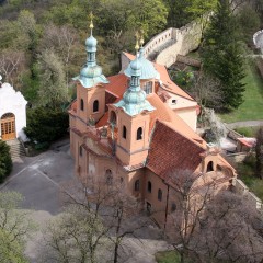 Tourist site (church) source: Wikimedia Commons