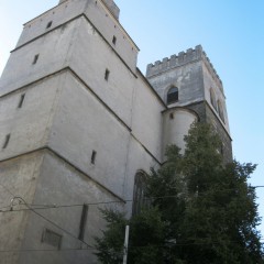 Tourist site (religious monument, church) source: Wikimedia Commons