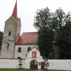 Tourist site (church) source: Wikimedia Commons