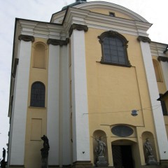 Tourist site (religious monument) source: Wikimedia Commons