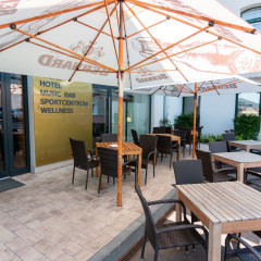 Café, Bar, Sommerterrasse / Garten Quelle: Hotel Forea