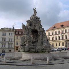 Tourist site (fountain) source: Wikimedia Commons