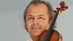 Václav Hudeček /Violine/, Jan Simon /Klavier/, Südböhmische Kammerphilharmonie Budweis, Vojtěch Spurný /Dirigent/